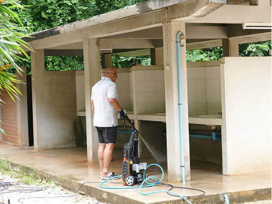 Electric pressure washers clean handwashing sinks