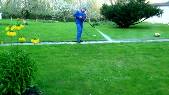 Electric pressure washers solve the problem of cleaning large lawns.